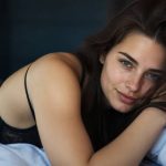 A che età inizia il desiderio femminile: segnali, cambiamenti e curiosità
